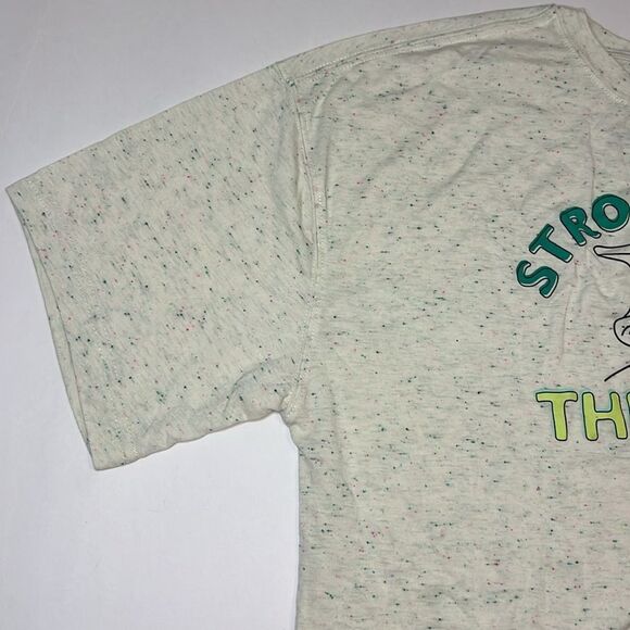 Star Wars Cream Green Baby Yoda Strong with the Force Graphic Tee Size S M L XXL - Picture 13 of 15